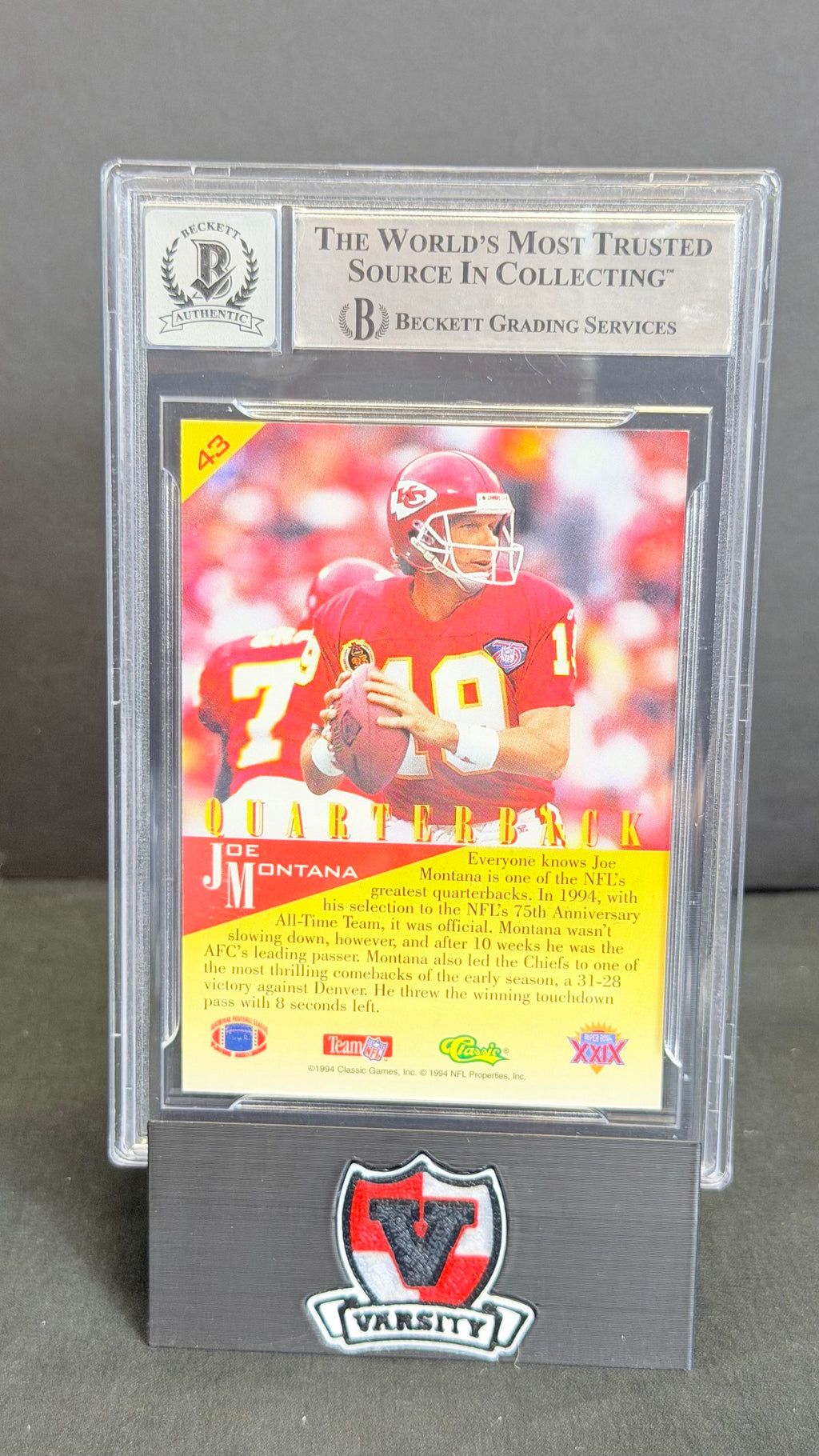 1995 Classic NFL Experience #43 Joe Montana AUTOGRAPH BGS Authentic