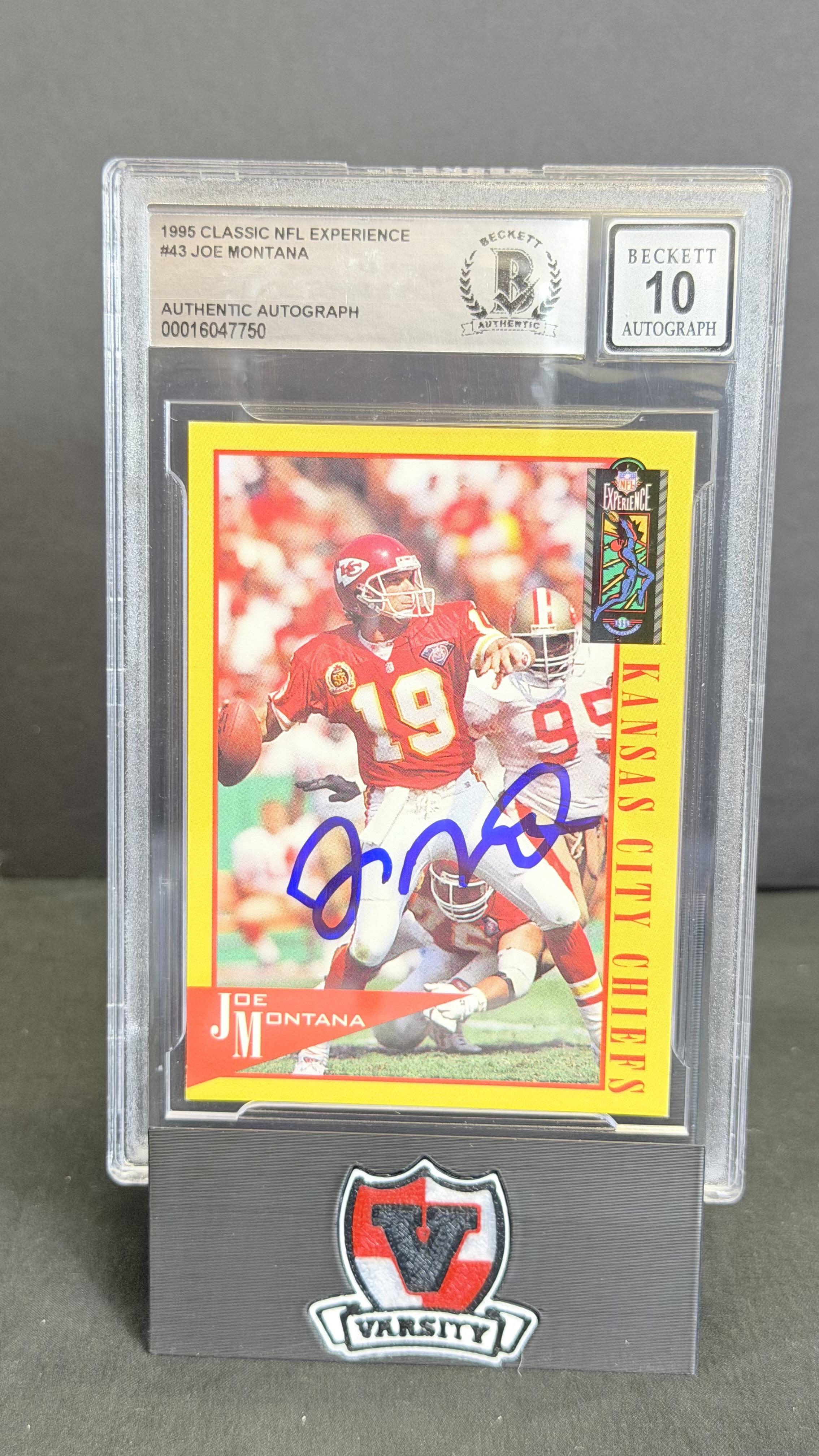 1995 Classic NFL Experience #43 Joe Montana AUTOGRAPH BGS Authentic
