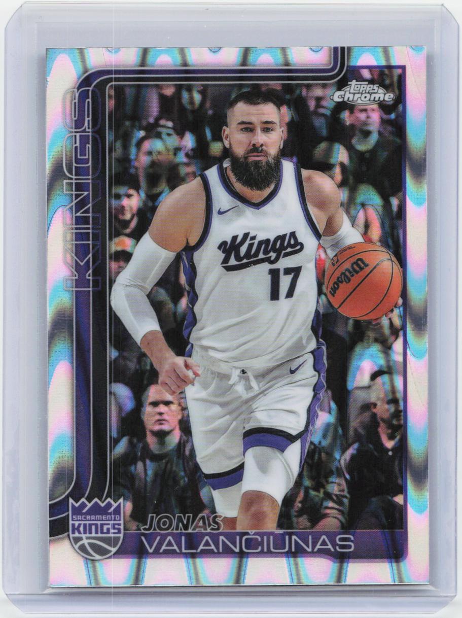 2025-26 Topps Chrome #206 Jonas Valančiūnas RayWave Refractor