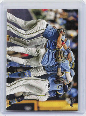 2023 Topps #533 Milwaukee Brewers