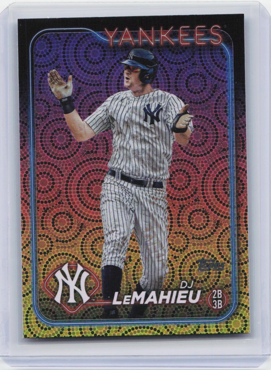 2024 Topps #641 DJ LeMahieu Holiday
