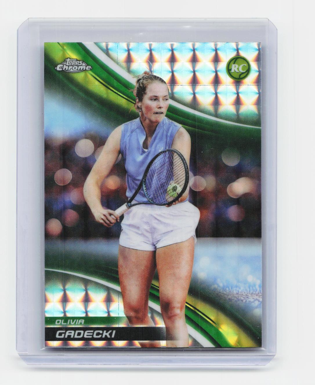 2025 Topps Chrome #110 Olivia Gadecki Geometric Refractor